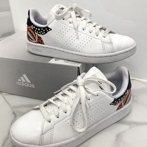 Adidas Advantage size 7.5 women’s shoe